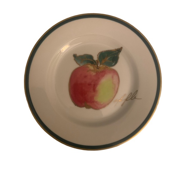 Set/4 Crate and Barrel Apple Grapes Plum Pear Salad Dessert Plates Gold Trim 8" - Picture 5 of 7